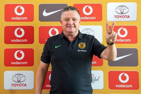 NEWS SCOOP: Gavin Hunt is the New Amakhosi Coach! - Amakhosi have finally unveiled fan favourite Gavin Hunt, as the new head coach of the Soweto club.